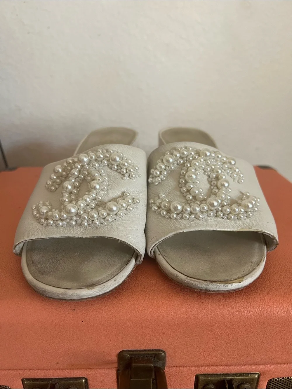 CHANEL Ivory White Pearl Embellished Leather Sandals Slides UE Size 35 C